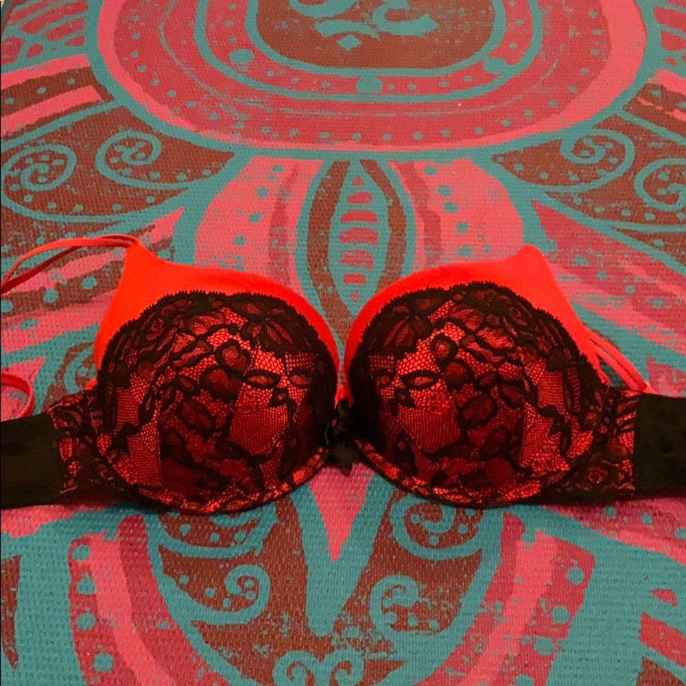 Victoria’s Secret Bombshell Balconette Bra 34D